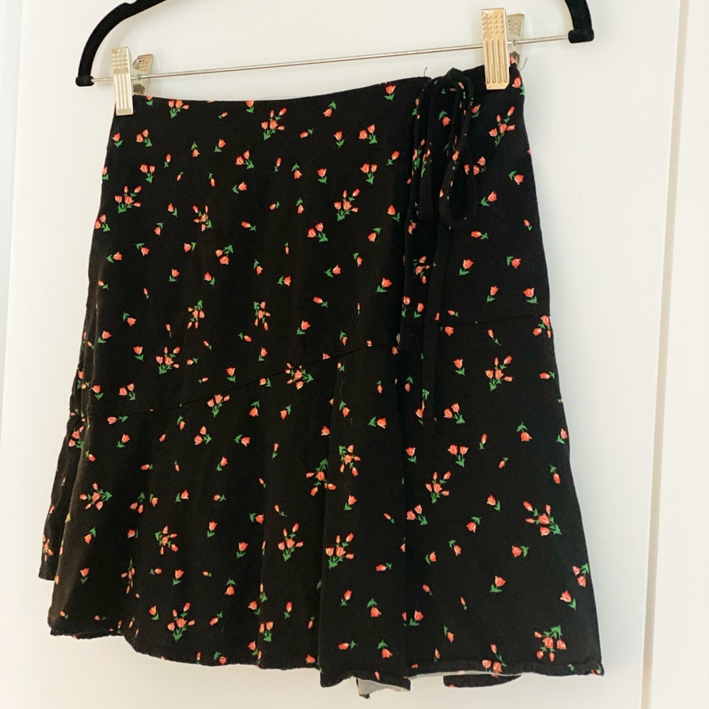 Super cute mini wrap dress.